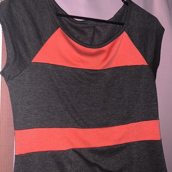 4/$20 Pink and grey color block mini dress in grey and salmon pink-M - Picture 2 of 7
